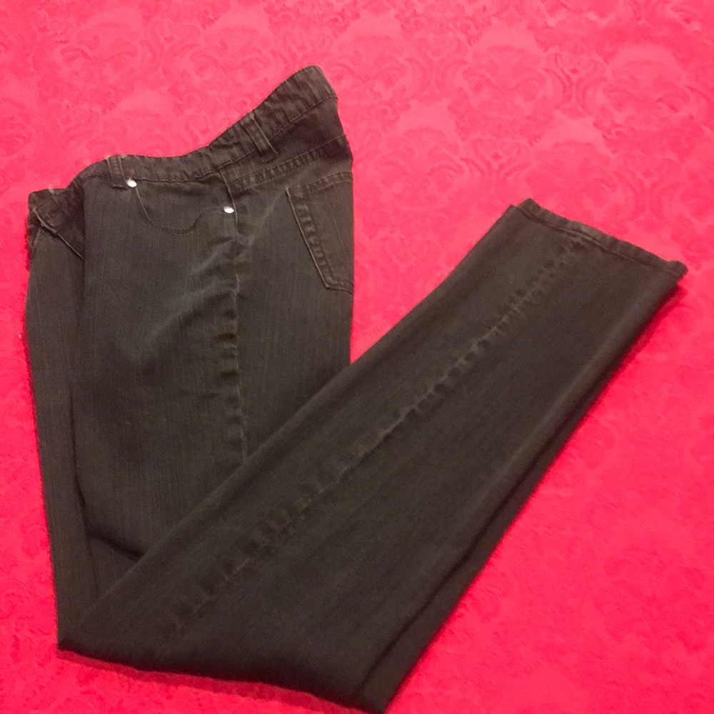 Venus The Goddess Fit Faded Black Jean